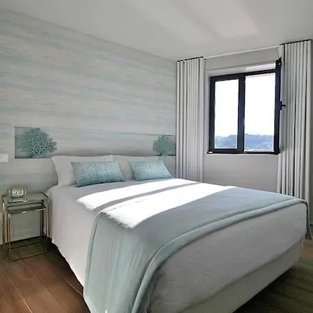 Restondouro Oporto Family Apartament *